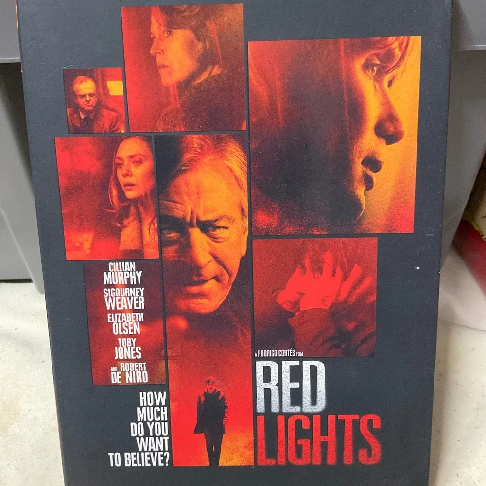 DVD - Red Lights. V184
